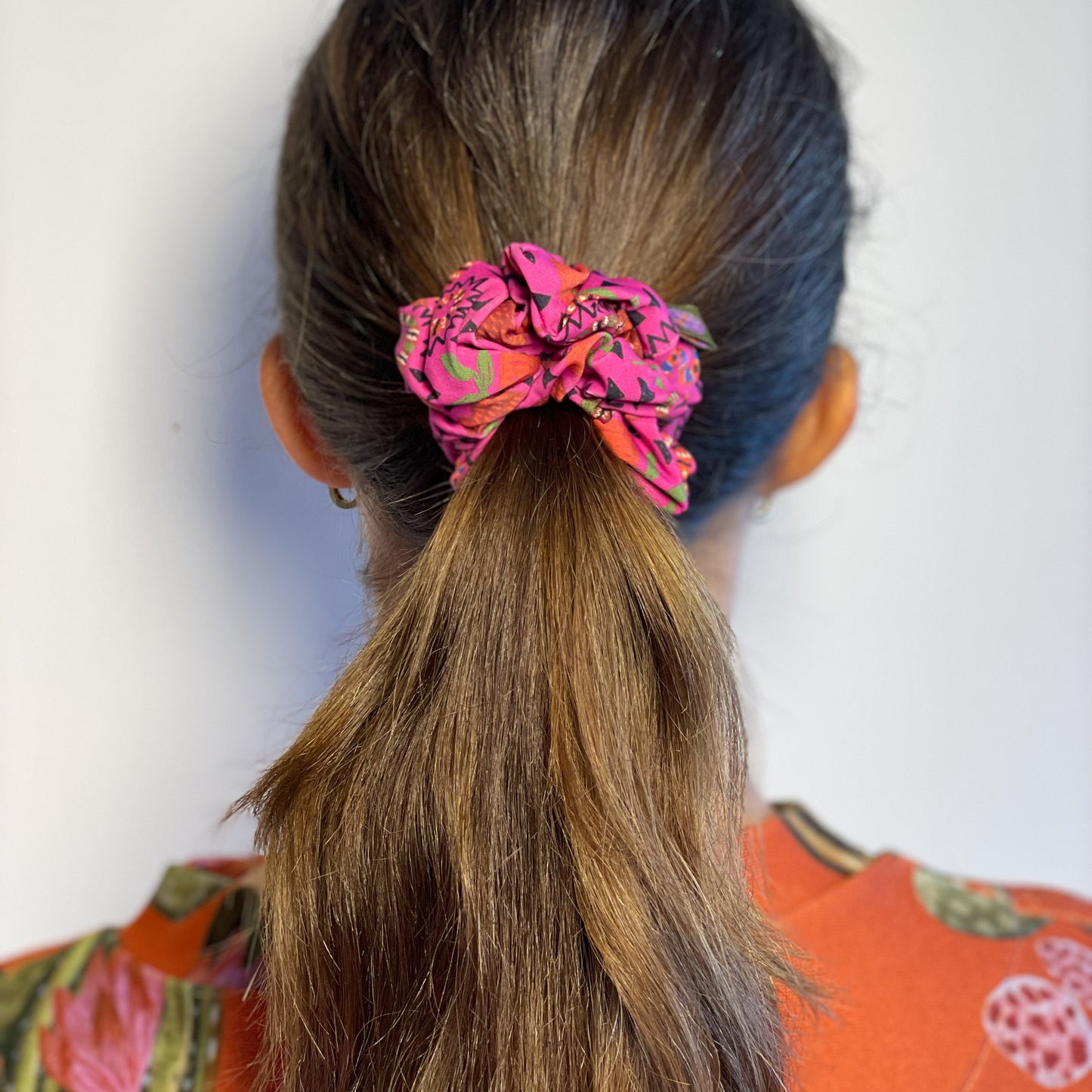 Happy Scrunchie, Magenta (M)