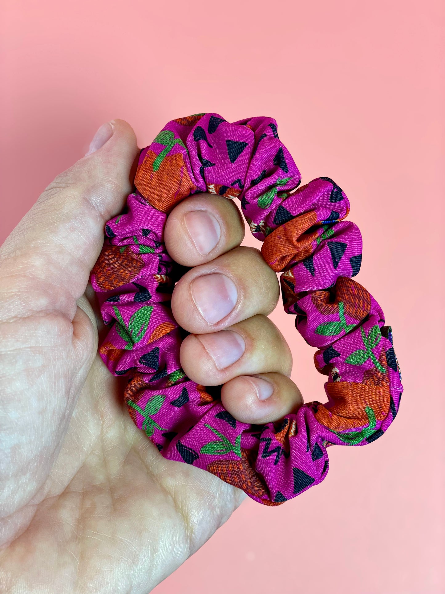 Happy Scrunchie, Magenta (S/P)